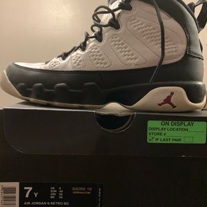 Jordan Retro 9 size 7y